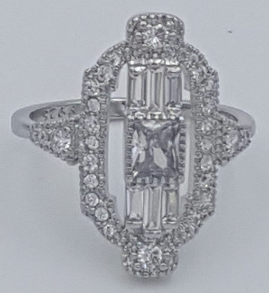 Amazing baguette vintage ring