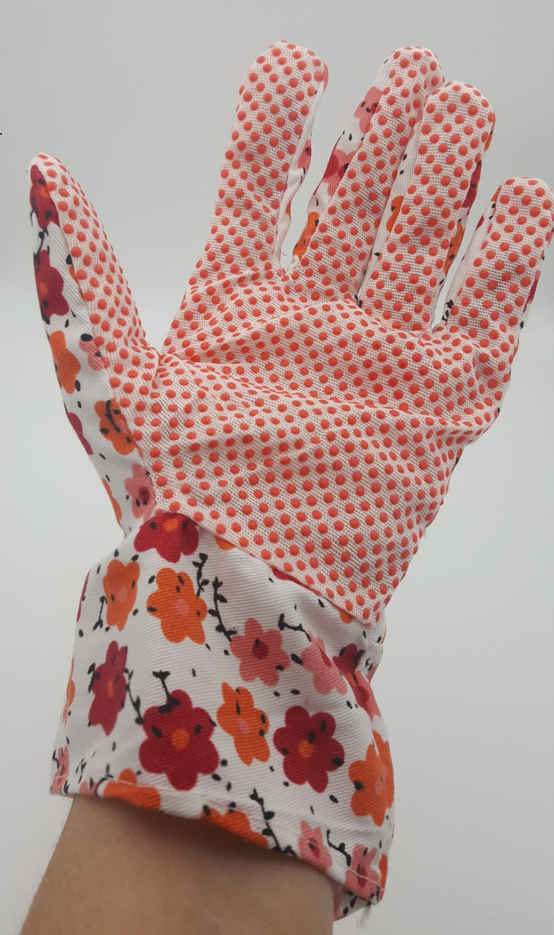 Handcare set ROSE COLLECTION in a gift box.