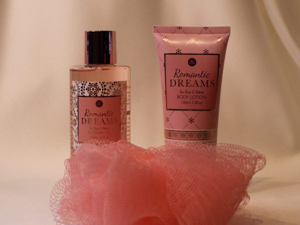 Bath Set ROMANTIC DREAMS In A Cosmetic Bag (4pcs.)