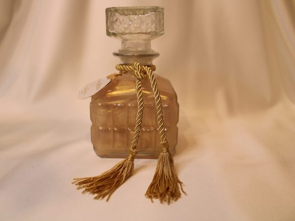 Luxurious Shower Gel In A Large Glass Bottle Whit A Stunning Cord