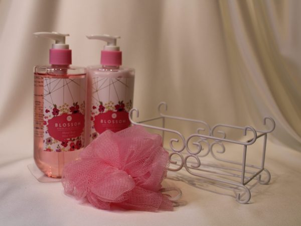 Blossom Hand Care Set In Wire Basket”(3PCS)