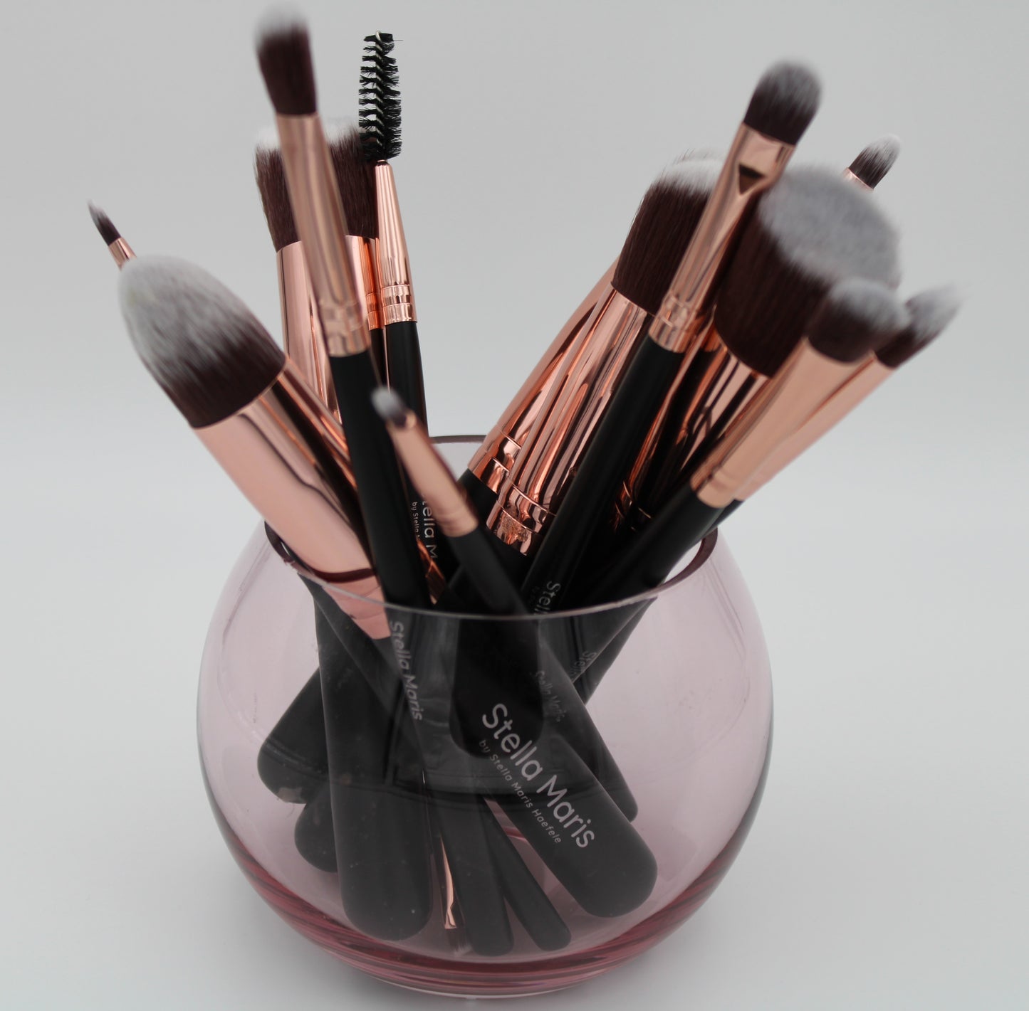 Synthetic brushes, (14pcs.)